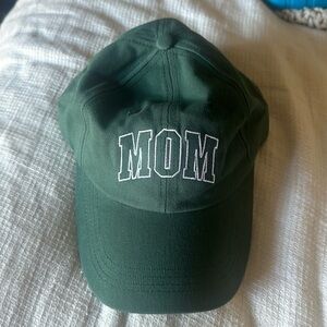 Simple heart Mom baseball cap